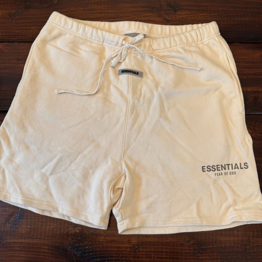 Fear of God Essentials Sweatshorts